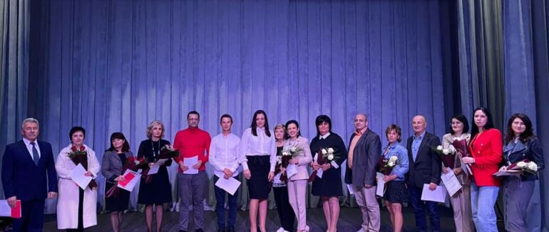 У Мукачеві нагородили 10  вчителів