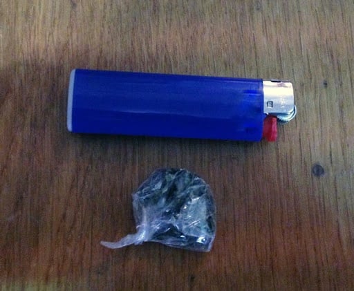 В Ужгороді у кишені перехожого знайшли наркотики