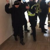 Кидалися різними предметами та намагалися підпалити номер: що відбувалося у хостелі на Закарпатті