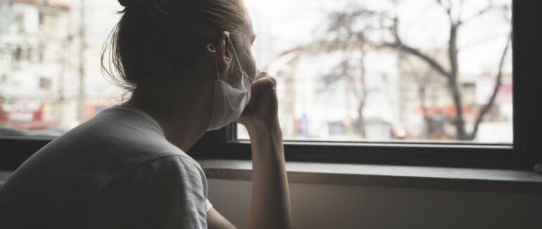 У сусідній із Закарпаттям Румунії вводять комендантську годину для невакцинованих від Covid-19