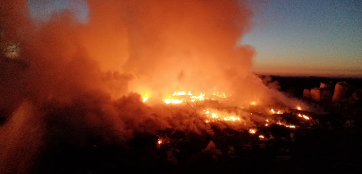 На Берегівщині трапилася масштабна пожежа