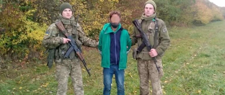 Закарпатські прикордонники затримали іноземця-викрадача