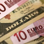 Курс долара і євро на 23 жовтня