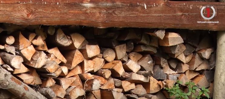 Обійти газовий тариф: навчальні заклади Керецівської ОТГ переходять на дрова (ВІДЕО)