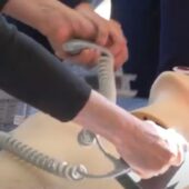 Реанімувати пацієнта: в Ужгороді тривають навчання фахівців екстреної медичної допомоги (ФОТО, ВІДЕО)