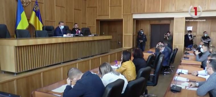 Звинувачення депутата і питання будівництва міні ГЕС: міські обранці засідали на черговій сесії (ФОТО, ВІДЕО)