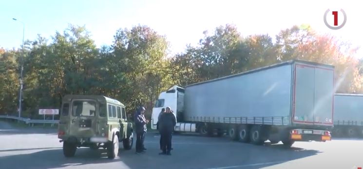 Рекет перед кордоном: на українсько-словацькому кордоні побили далекобійників (ВІДЕО)