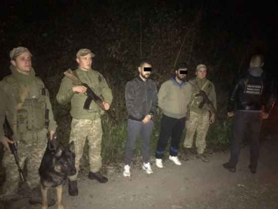 Закарпатські прикордонники затримали 2 групи іноземців