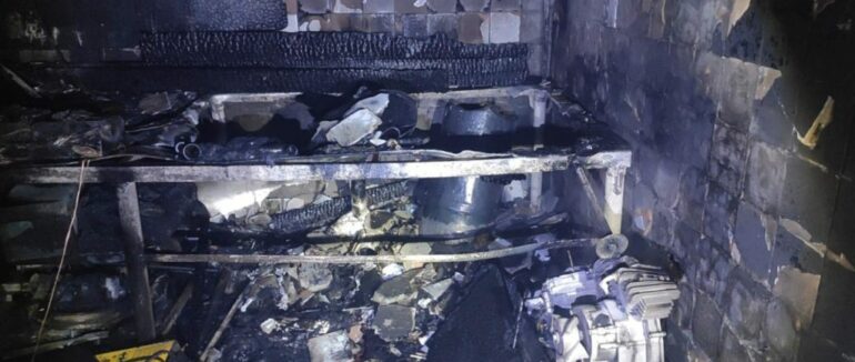 Вночі в Ужгороді спалахнула пожежа в гаражі