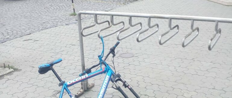 Залишилася тільки рама: в центрі Ужгорода з велосипеда зняли колеса