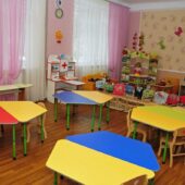 “Скотчем замотали руки та ноги, заклеїли рот”: на Полтавщині у дитсадку знущалися з 4-річої дівчинки