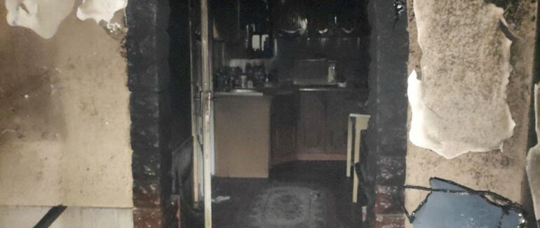 На Тячівщині горів житловий будинок: господар отруївся димом