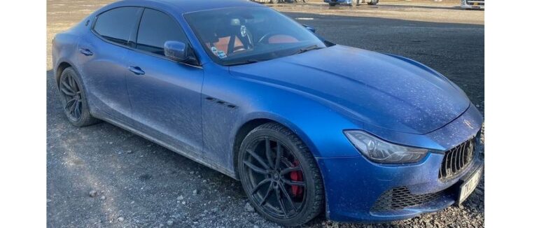На Закарпатській митниці вилучили вишуканий спорткар “MASERATI”