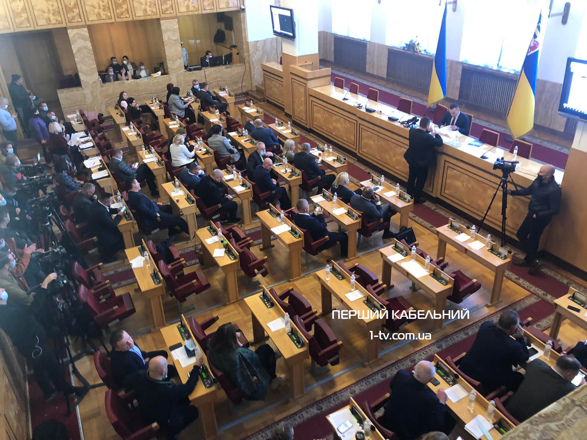 Чи виберуть депутати нового голову: деталі позачергового засідання сесії Закарпатської обл ради