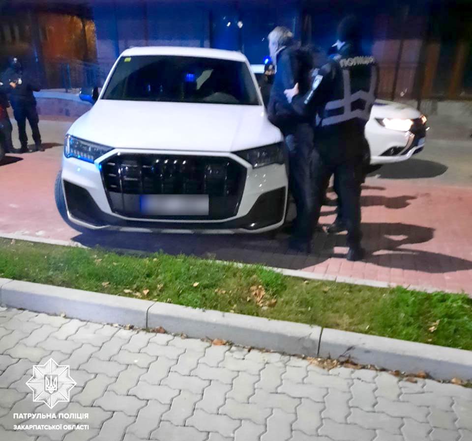 П`яний керманич стріляв у центрі Ужгорода