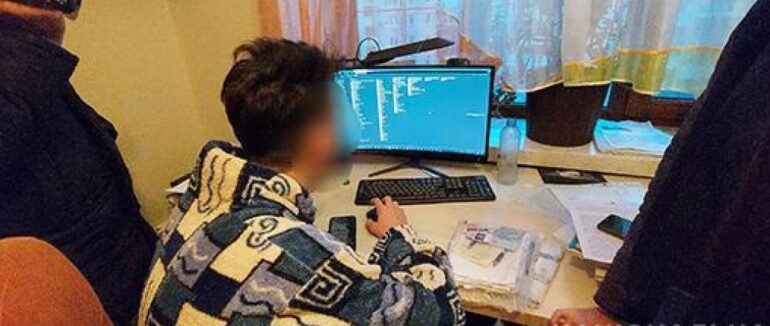 У Миколаєві 15-річний хакер створив ще одну фейкову “Дію”