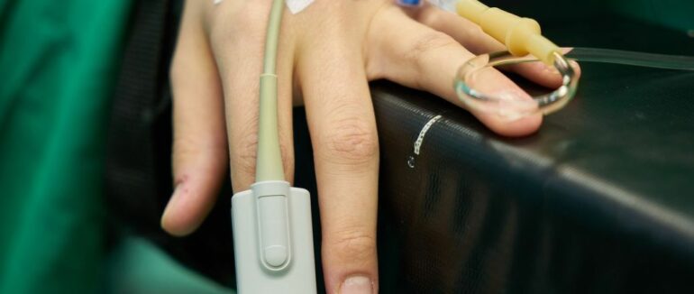 На Закарпатті в 12-річної дівчинки підтвердили поліомієліт: у дитини паралізувало ногу