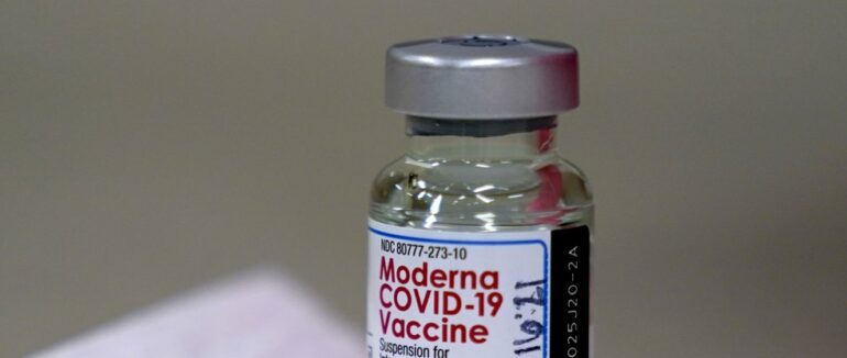 На Закарпаття доставили 15 тисяч доз вакцини Moderna