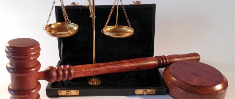 В Ужгороді жінці, яка поширювала фейки про COVID-19, вдалось уникнути покарання