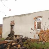 Вогонь знищив все майно: родина священника на Мукачівщині потребує допомоги після нищівної пожежі (ФОТО, ВІДЕО)