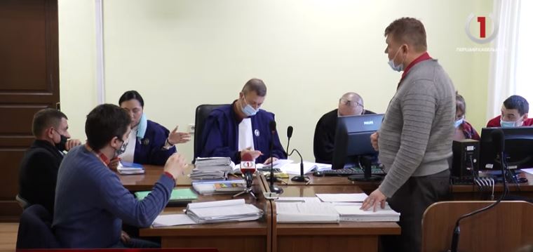 Вбивство 20-річного юнака на АЗС в Мукачеві. Деталі судового засідання про кривавий інцидент (ВІДЕО)
