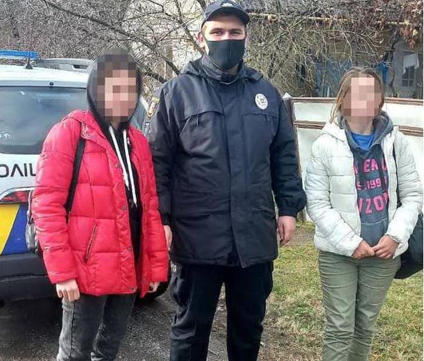 На Хустщині дві школярки не повернулися додому: поліція розшукувала їх