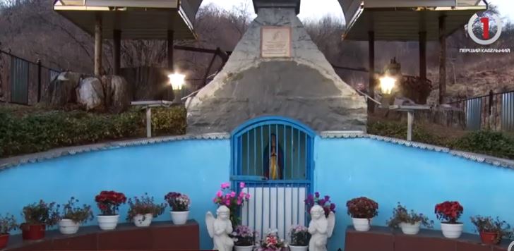 Чудодійне та цілюще джерело: у Верхніх Воротах на Мукачівщині розташована унікальна святиня (ФОТО, ВІДЕО)