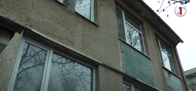 Насильство, скрутне фінансове становище чи навіть думки про суїцид: де шукати допомоги закарпатцям (ВІДЕО)