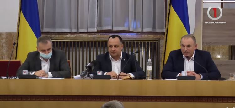 Обрали голову та зняли заступника: акценти двох сесійних засідань обласних обранців Закарпаття (ВІДЕО)