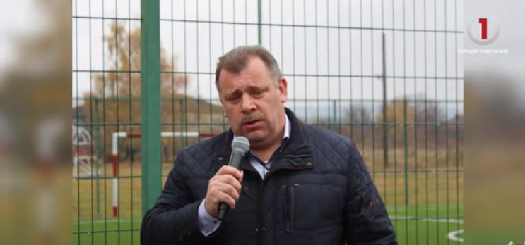 Активний розвиток спорту: в Іршаві відкрили футбольний майданчик зі штучним покриттям (ВІДЕО)