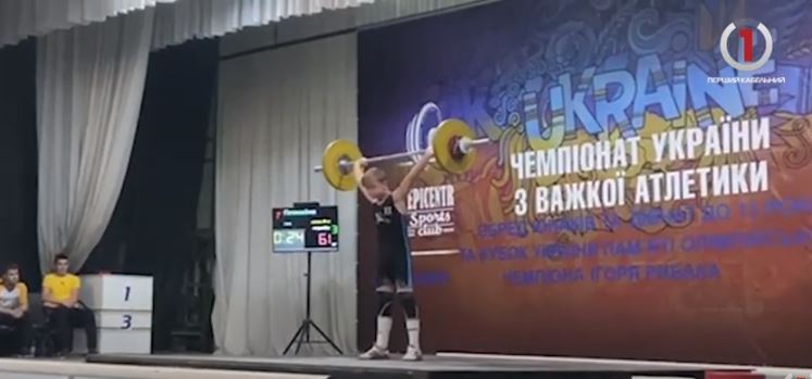 Іван Плоскіна зі Сваляви став призером Всеукраїнського чемпіонату з важкої атлетики (ВІДЕО)