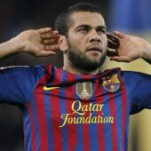 Барселона офіційно оголосила про повернення Алвеса