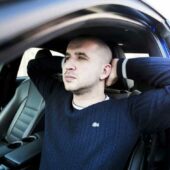 Тренування для водіїв: 7 вправ, які можна виконувати прямо за кермом