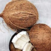 Як приготувати вдома кокосове молоко: його користь та способи використання