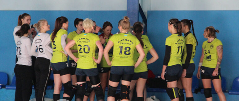 Важке протистояння ужгородських гандболісток на виїзді