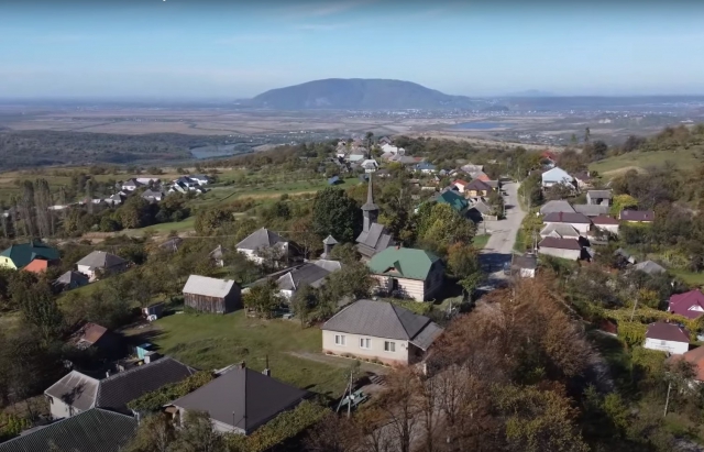 На Закарпатті село Новоселиця показали з висоти пташиного польоту