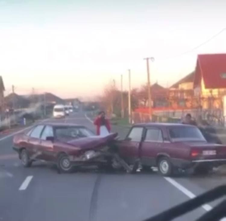 Чергова ранкова ДТП: у Широкому зіштовхнулися два автомобілі