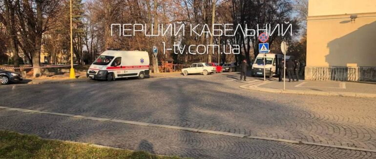 Держслужбовців не пускають на роботу: що відомо про заміновану ОДА 