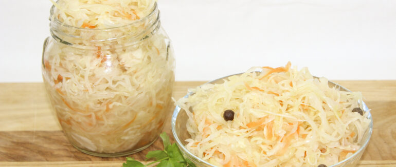 «Різати і топтати»: закарпатці почали масово гострити ножі