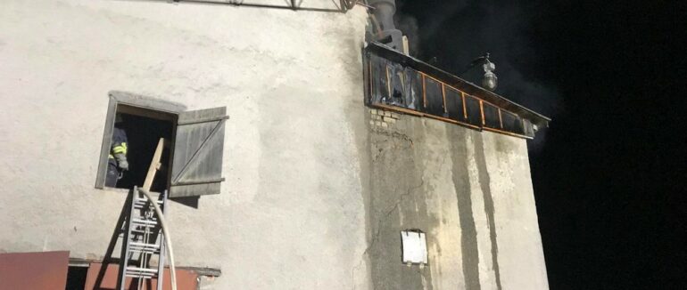 Вечірня пожежа на підприємстві в Ужгородському районі: працівники намагалися самотужки погасити пожежу