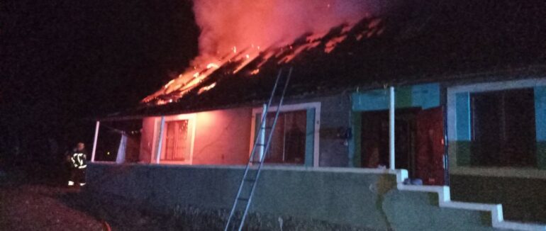 На Тячівщині виникла пожежа в житловому будинку