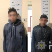 В Ужгороді затримали дві групи неповнолітніх, які силою відбирали цінні речі у перехожих