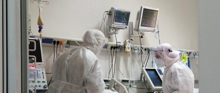 95% госпіталізованих із COVID-19 на Закарпатті — невакциновані