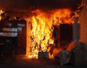 Нічна пожежа в Ужгороді: горіли дві квартири