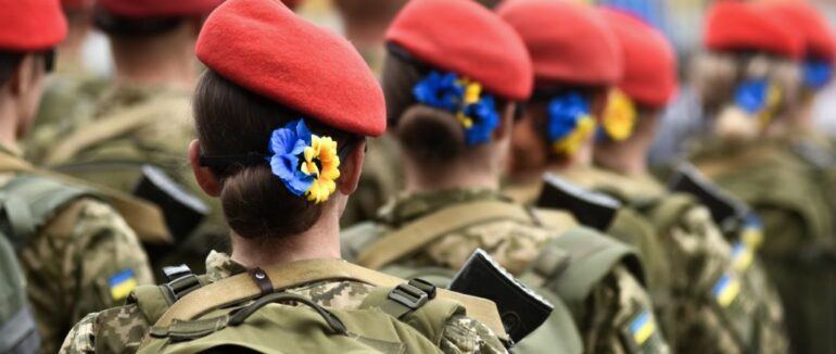 Бігти до військкомату вже завтра?: коли почнуть карати жінок за ухилення від обліку