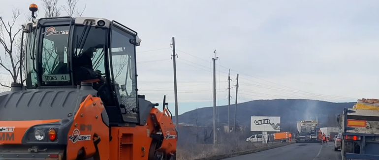 Автомобільний рух ускладнений: на дорозі Вилок – Берегово проводять ремонтні роботи
