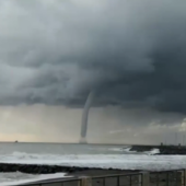 Рідкісне явище: поблизу Рима зафільмували потужний торнадо