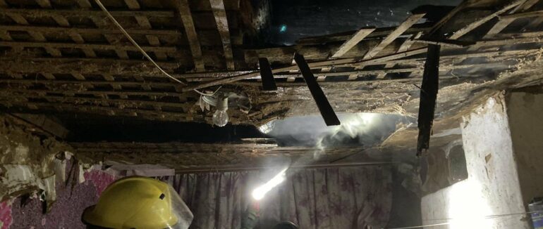 На Берегівщині горів житловий будинок