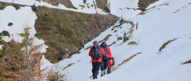 Двоє туристів, що заблукали в горах на Рахівщині, вийшли на зв‘язок: продовжується пошук третього