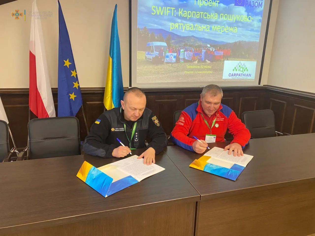 Ситуації у Карпатських горах: рятувальники і провідники опікуватимуться безпекою туристів